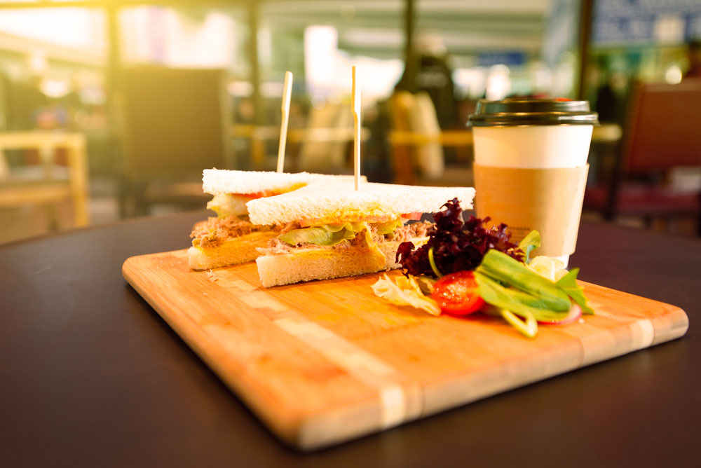 Manger à l'aéroport JFK pendant une escale